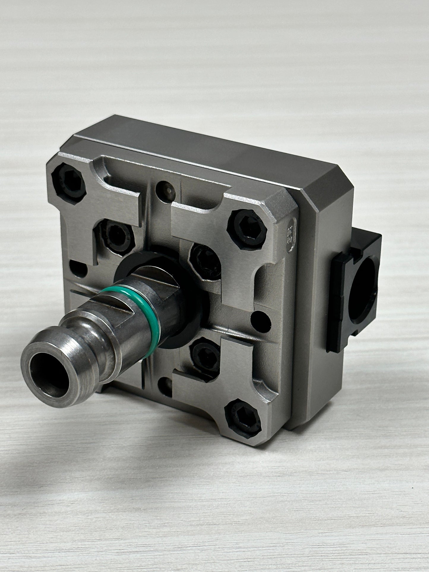 Zedaro Pre-Assembled ZSGMINI Centric Vice on System3R Macro 70x70mm Pallet with Drawbar (0707719)